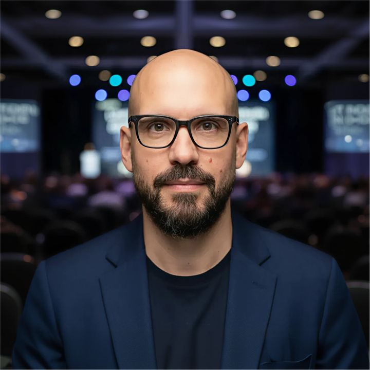 Nuno Valerio at a conference